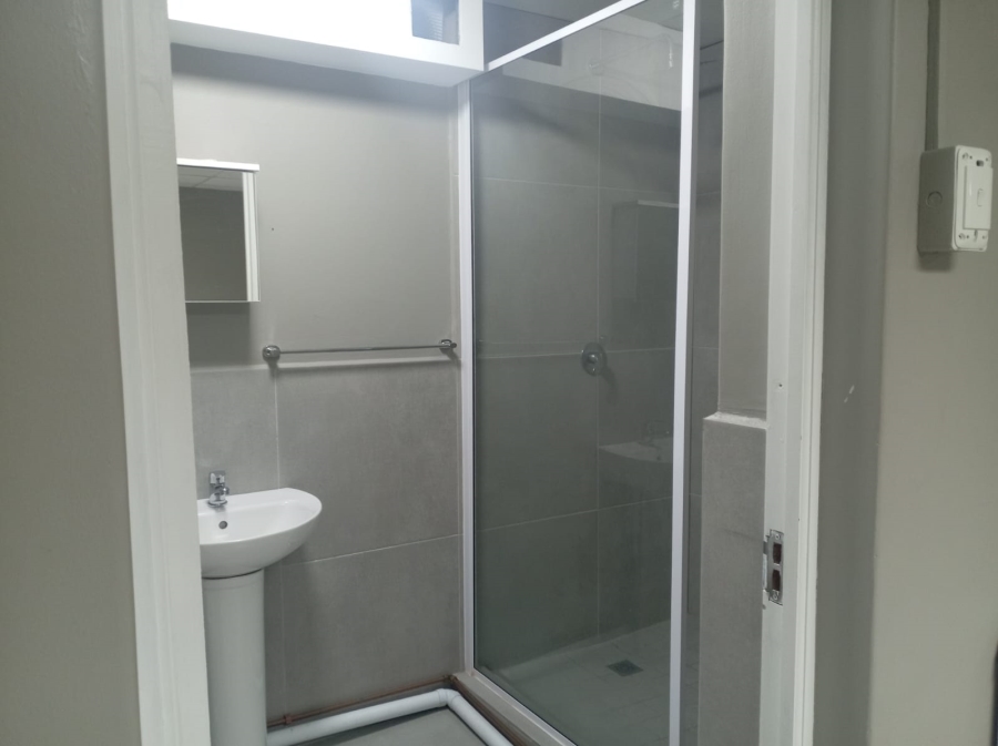 To Let 2 Bedroom Property for Rent in Quigney Eastern Cape